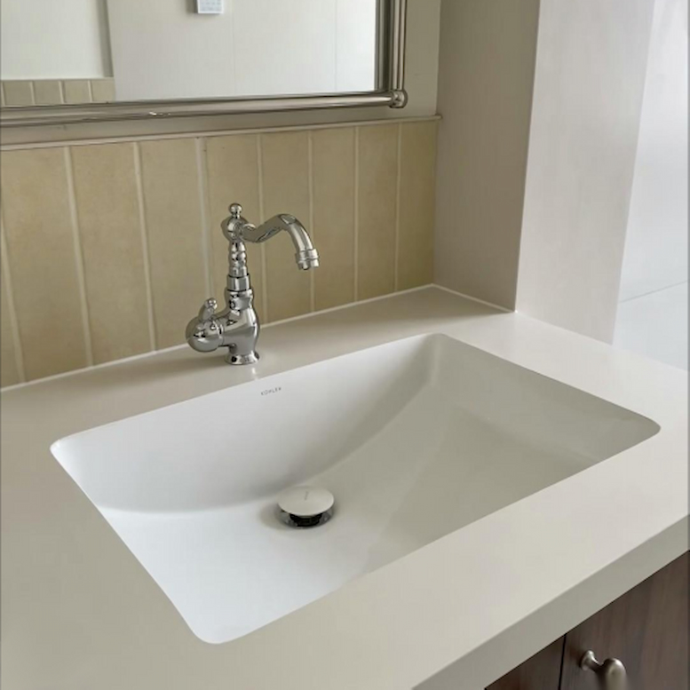 Nahtlos integriertes Becken