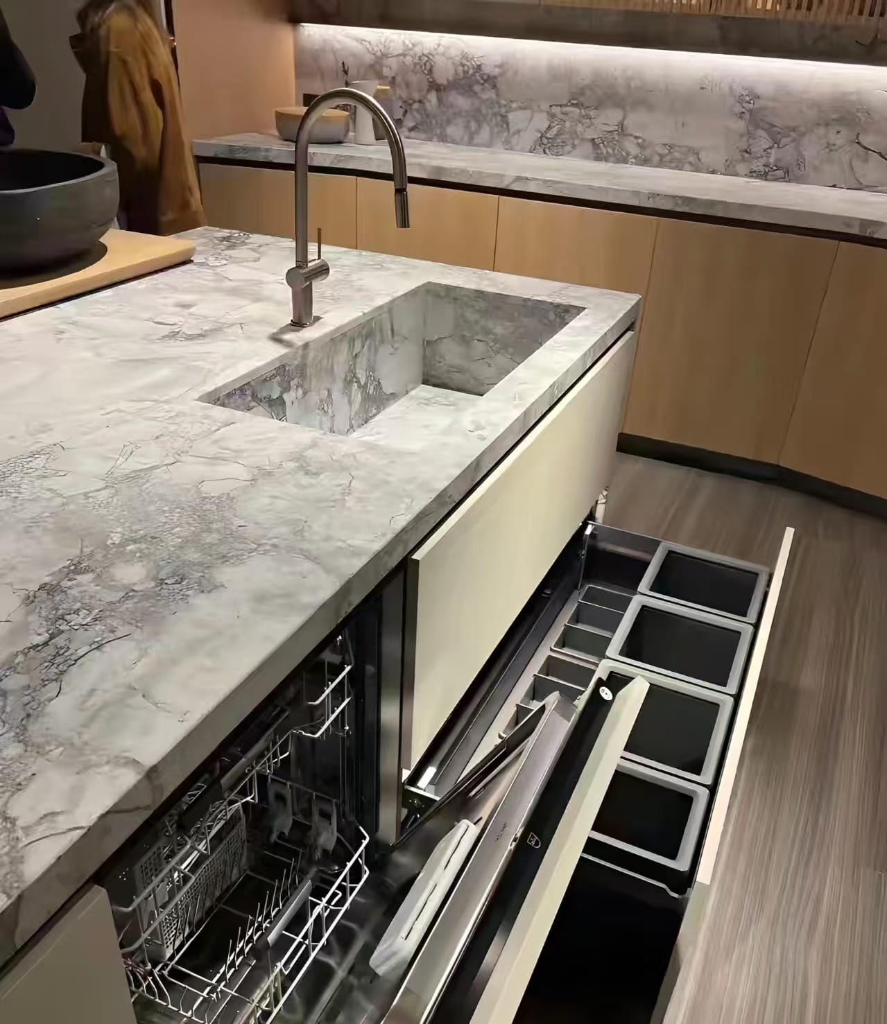 Ist Ihre Kücheninsel nur ein überladener Tisch?