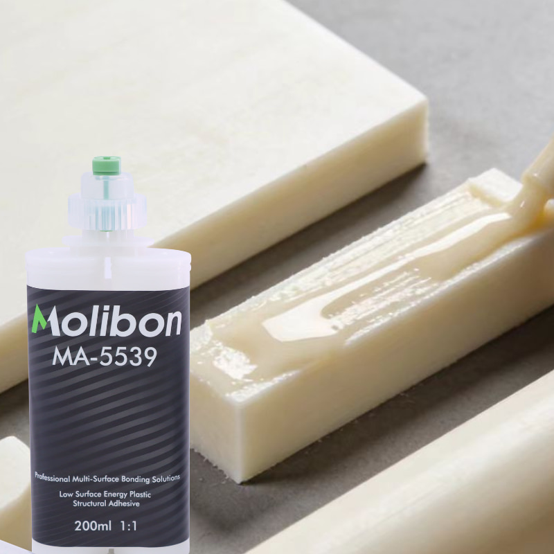 Welcher Kleber eignet sich am besten für Pompons?